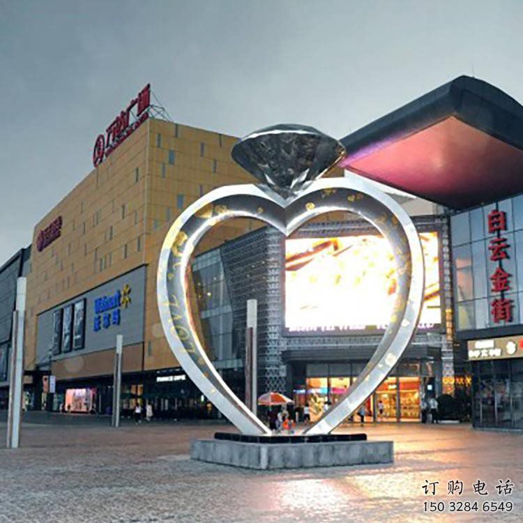 鏡面鉆石雕塑廠家 烤漆大型擺件 戶外不銹鋼鉆石雕塑廠