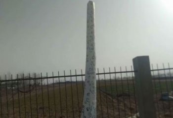 創(chuàng)意勺子雕塑廠家 戶外小品 公園不銹鋼勺子雕塑廠