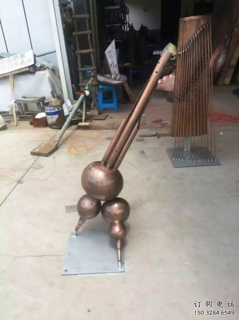現(xiàn)代二胡雕塑廠家 大型別墅區(qū)擺件 抽象不銹鋼二胡雕塑生產(chǎn)