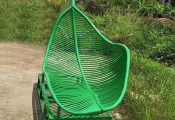 大型凳子雕塑廠家 鍛造鏤空小品 公園不銹鋼凳子雕塑制作廠