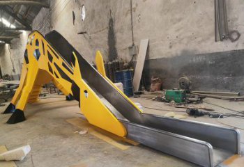 大型滑梯雕塑廠家 抽象卡通小品 公園不銹鋼滑梯雕塑生產(chǎn)