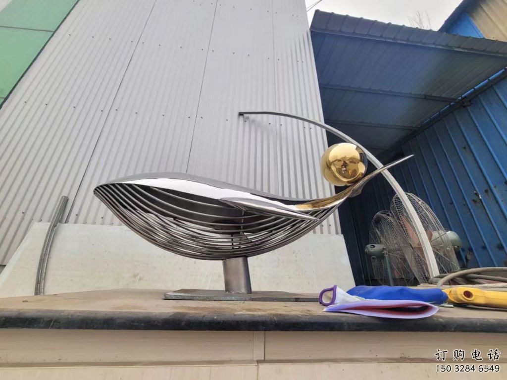 鍛造頂球雕塑廠家 戶外公園小品 創意不銹鋼頂球雕塑廠