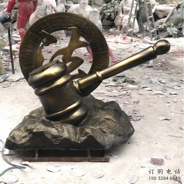 房地產(chǎn)錘子雕塑廠家 街頭擺件 制作不銹鋼錘子雕塑廠