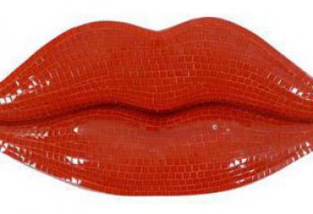 別墅區嘴唇雕塑廠家 大型戶外擺件 抽象不銹鋼嘴唇雕塑廠