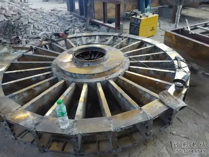 廣場水車雕塑廠家 公園廣場小品 現代不銹鋼水車雕塑廠