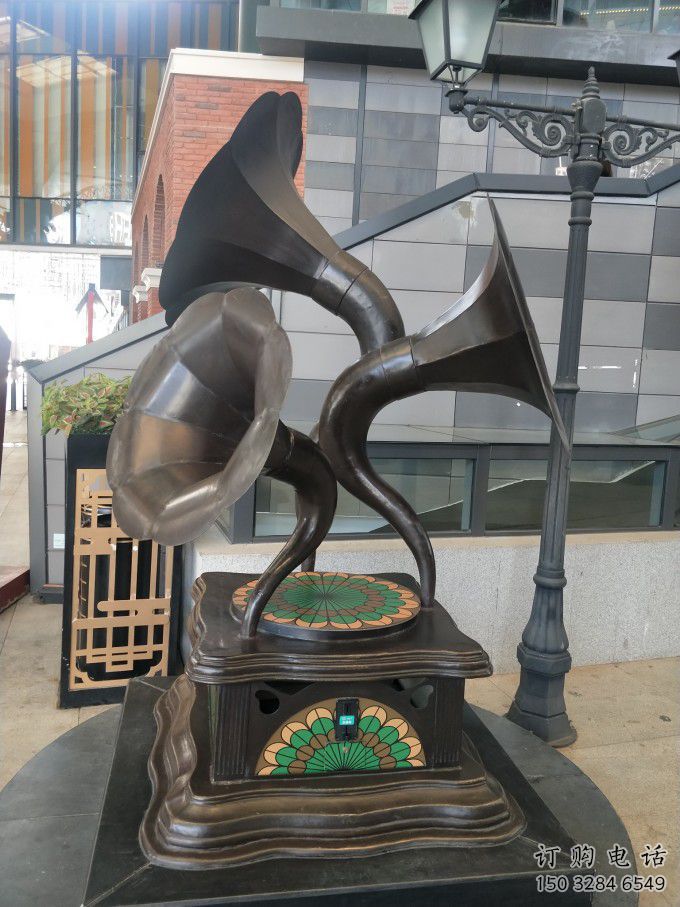 廣場留聲機雕塑廠家 現代小品 異形不銹鋼留聲機雕塑廠