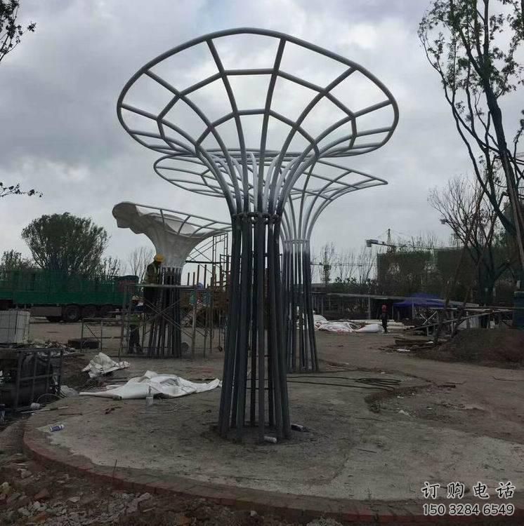 房地產花傘雕塑廠家 鋼管擺件 鏤空不銹鋼花傘雕塑定做