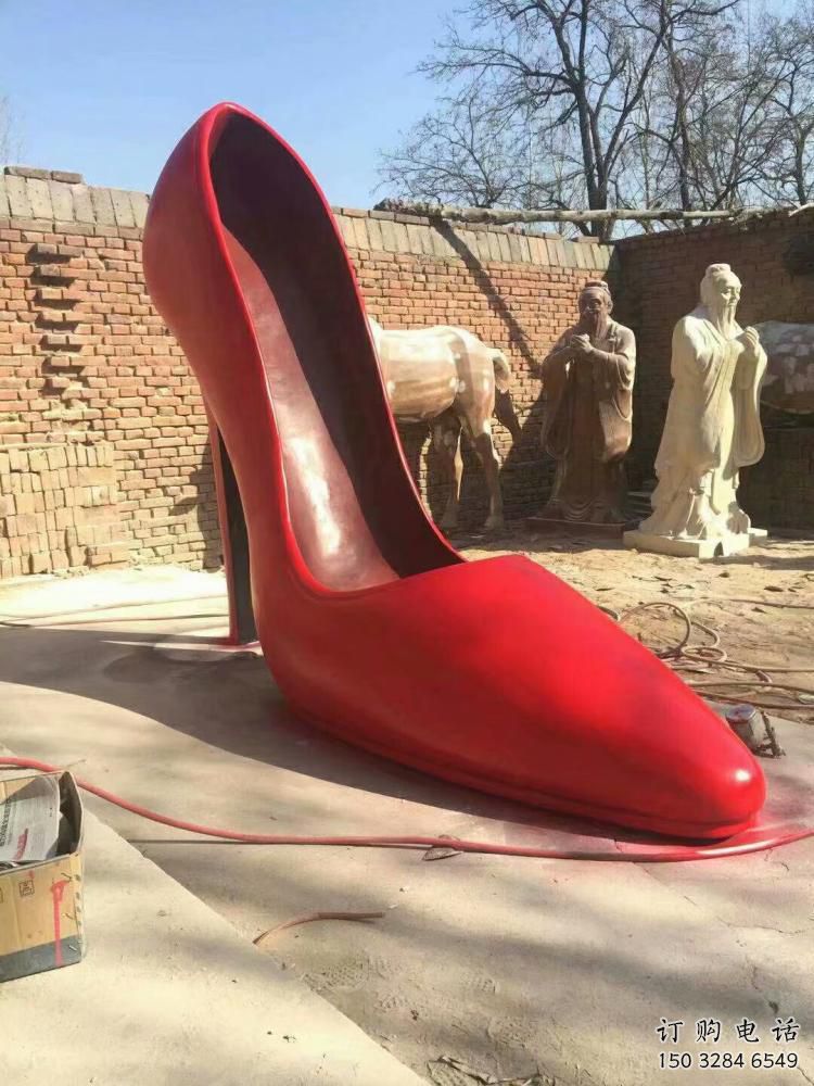 廣場高跟鞋雕塑廠家 公園小品 創意高跟鞋雕塑廠