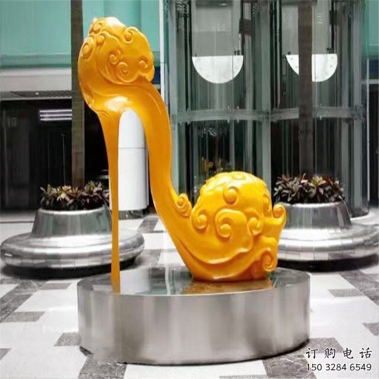 噴漆高跟鞋雕塑廠家 中式村口小品 草地高跟鞋雕塑廠