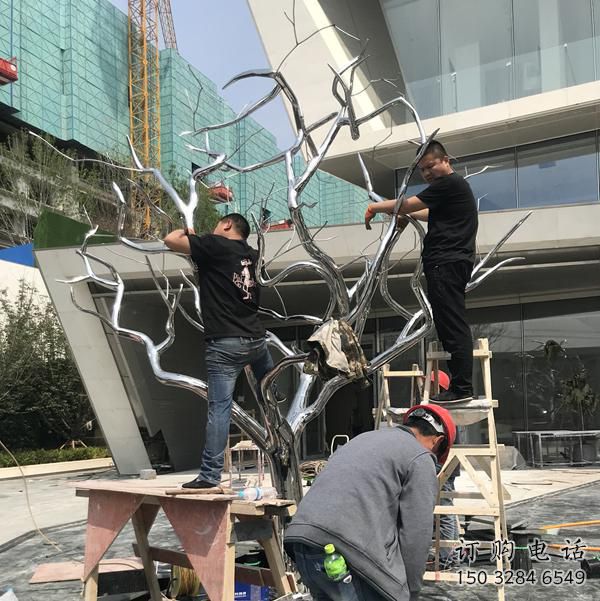 廣場樹干雕塑廠家 現代創意小品 戶外不銹鋼樹干雕塑廠