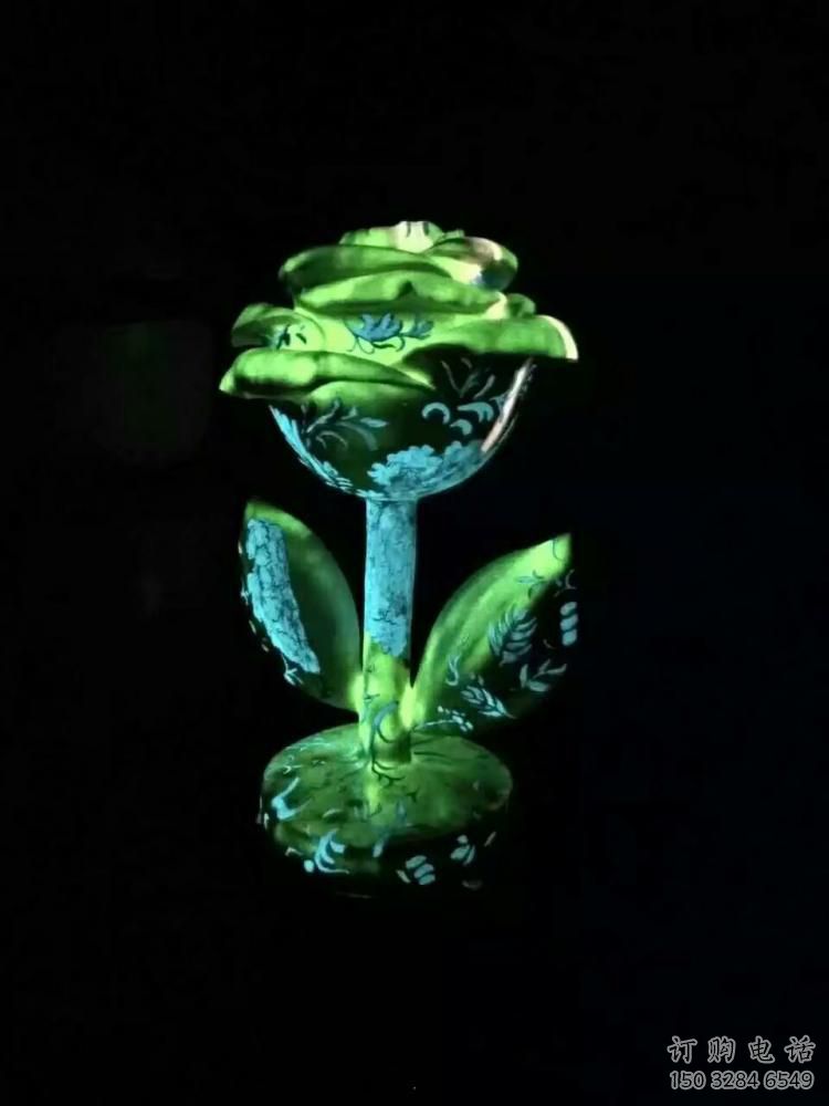 燈光玫瑰花雕塑廠家 發光小品 商業街不銹鋼玫瑰花雕塑廠