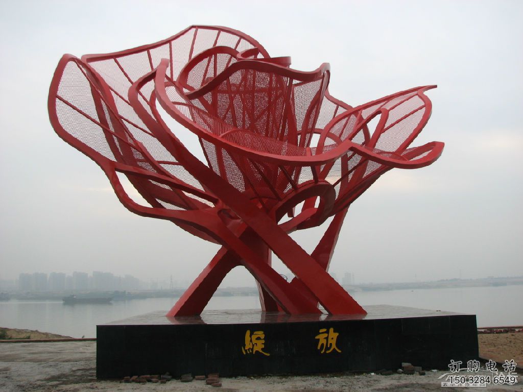 戶外月季雕塑廠家 噴漆小品 鏤空不銹鋼月季雕塑生產