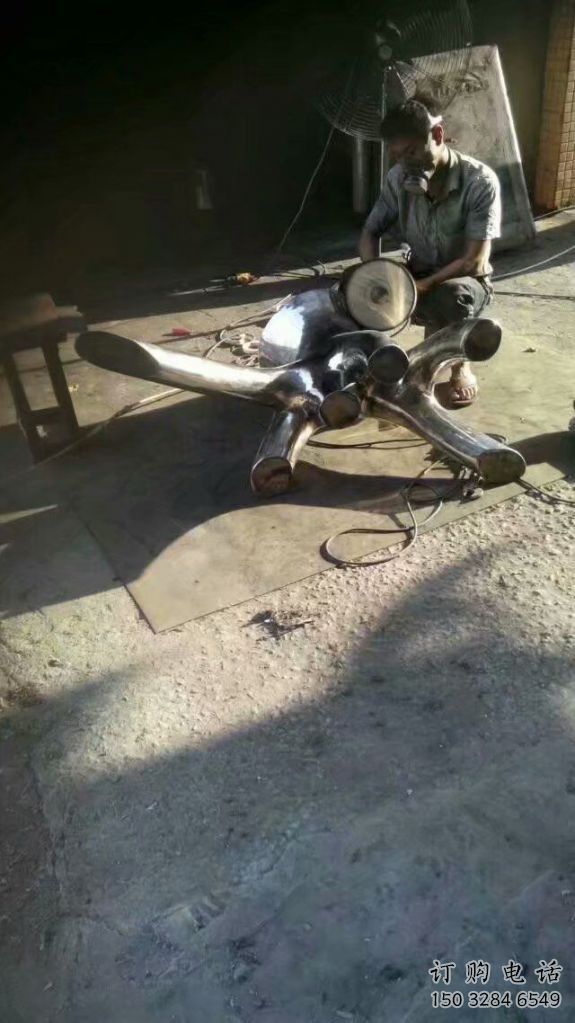 園林樹墩雕塑廠家 鏡面小品 中式不銹鋼樹墩雕塑定做