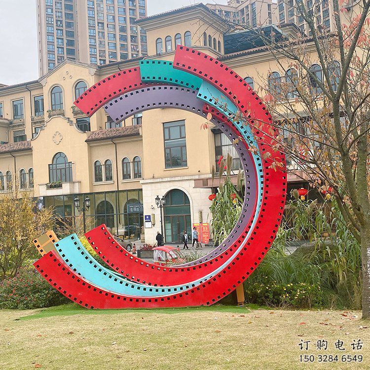 歐式膠卷雕塑廠家 抽象擺件 體育場不銹鋼膠卷雕塑廠