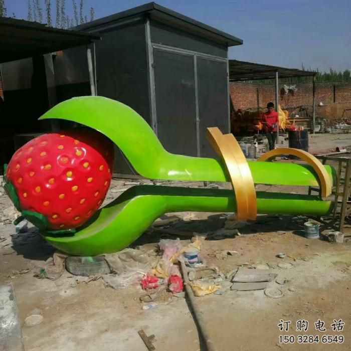 大型草莓雕塑廠家 鍛造小品 仿真不銹鋼草莓雕塑廠