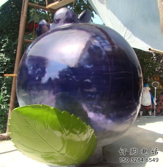 烤漆藍莓雕塑廠家 創(chuàng)意小品  戶外藍莓雕塑工廠