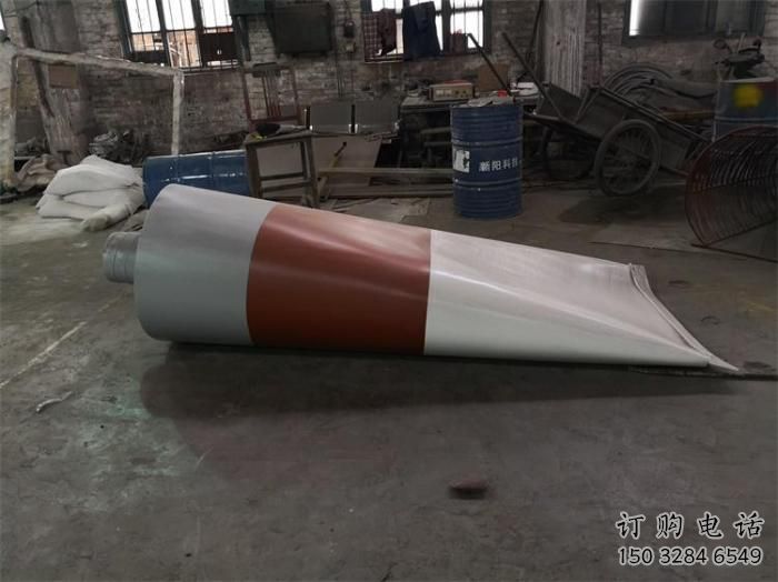 創意牙膏雕塑廠家 創意小品 公園不銹鋼牙膏雕塑廠