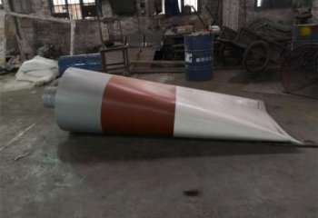 創意牙膏雕塑廠家 創意小品 公園不銹鋼牙膏雕塑廠