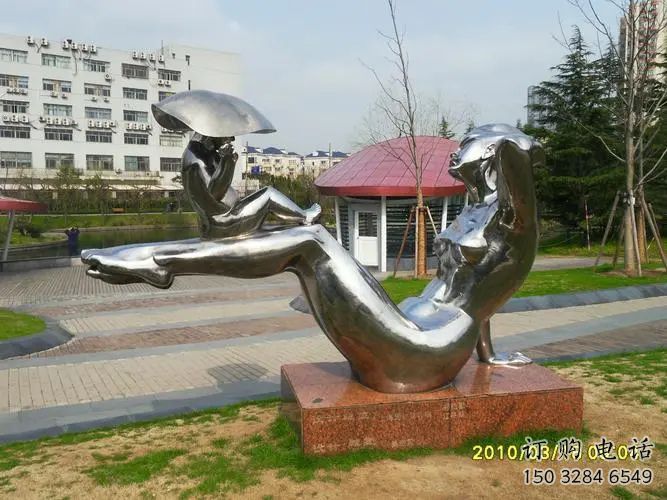 街頭母親雕塑廠家 大型別墅區擺件  鏡面不銹鋼母親雕塑廠