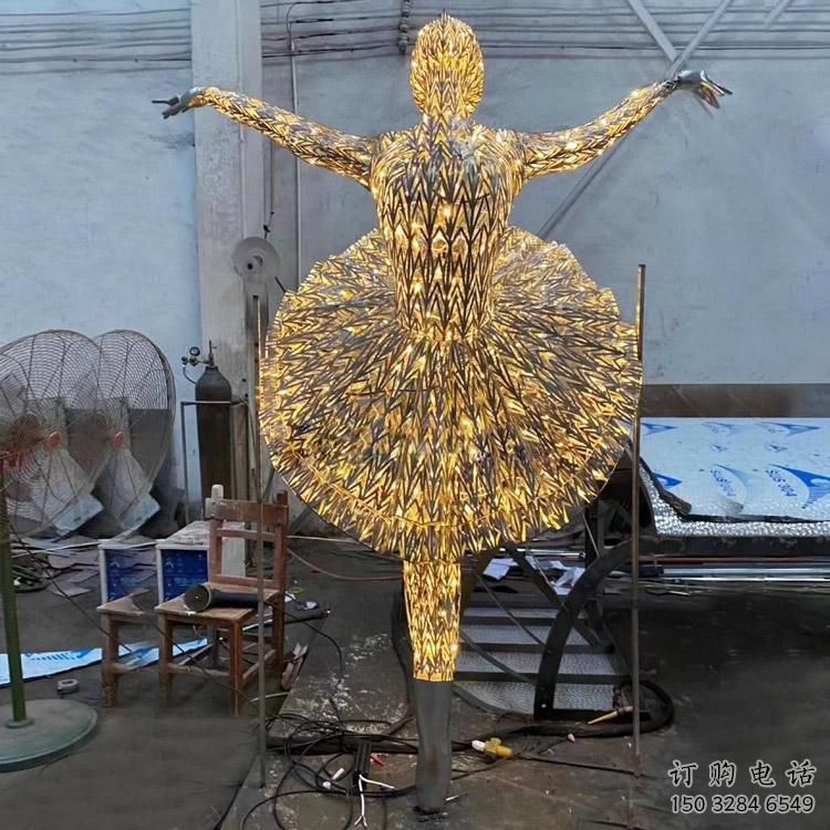 鏤空舞女雕塑廠家 園林小品  廣場不銹鋼舞女雕塑價格