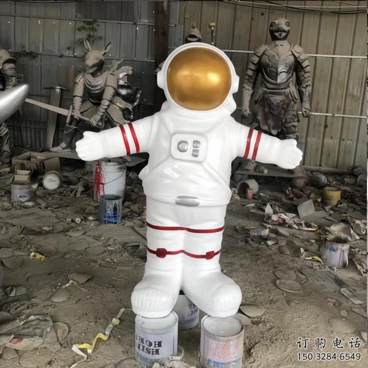 街道太空人雕塑廠家 現(xiàn)代擺件 鏡面太空人雕塑廠
