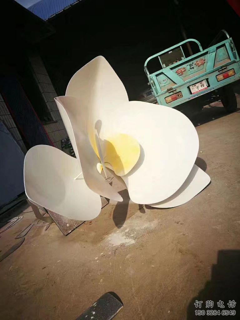 烤漆玉蘭花雕塑廠家  公園小品  現代不銹鋼玉蘭花雕塑廠