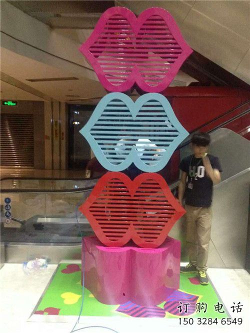 鏤空嘴唇雕塑廠家 園林小品  大型不銹鋼嘴唇雕塑擺件