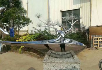 大型鏡面不銹鋼松樹雕塑小品