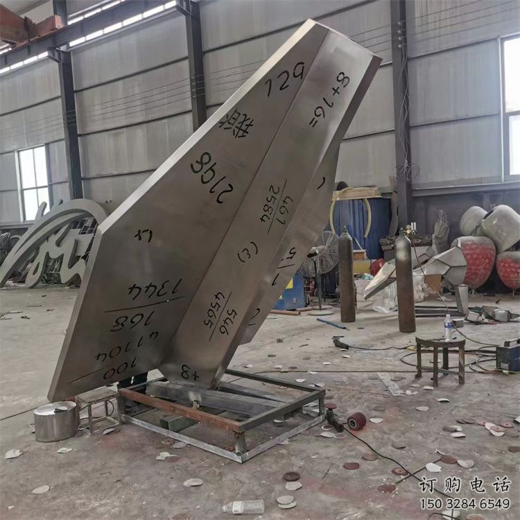 大門(mén)口飛機(jī)雕塑生產(chǎn)商 發(fā)光公園小品 仿真雕塑