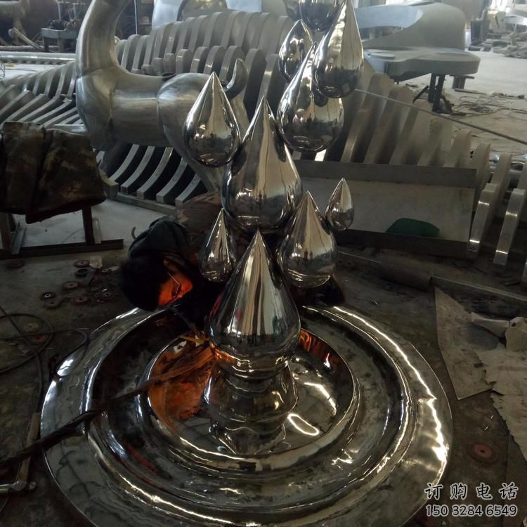 仿真水珠雕塑廠家 電鍍現(xiàn)代雕塑 水景雕塑