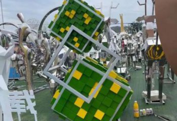 選定景觀魔方雕塑 烤漆大型小品 酒店雕塑生產(chǎn)商