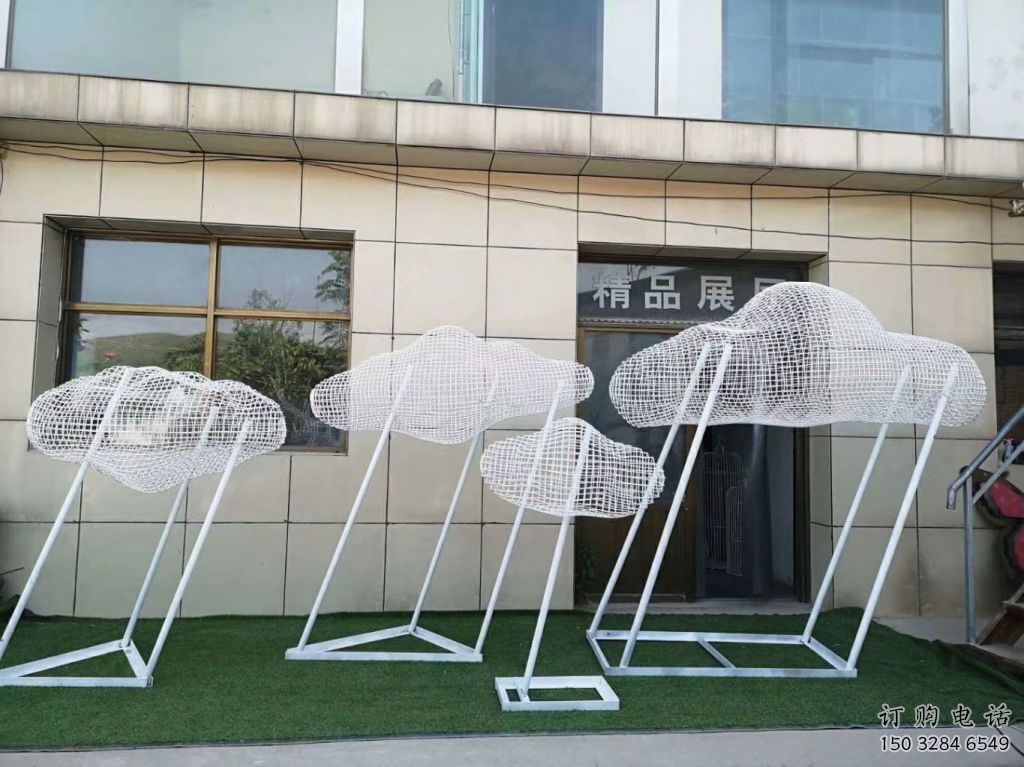 提供房地產云梯雕塑 剪影梯子雕塑 鍛造云朵雕塑廠家