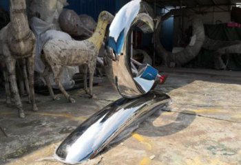 鏡面數(shù)字雕塑