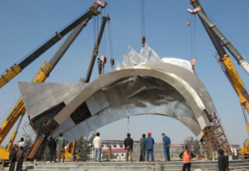 城市大門雕塑，不銹鋼材質(zhì)制作，地標(biāo)文化標(biāo)識