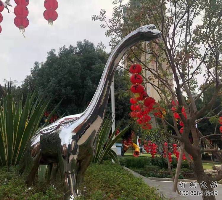 恐龍雕塑通用，花園小品，廣場鏡面恐龍雕塑廠家