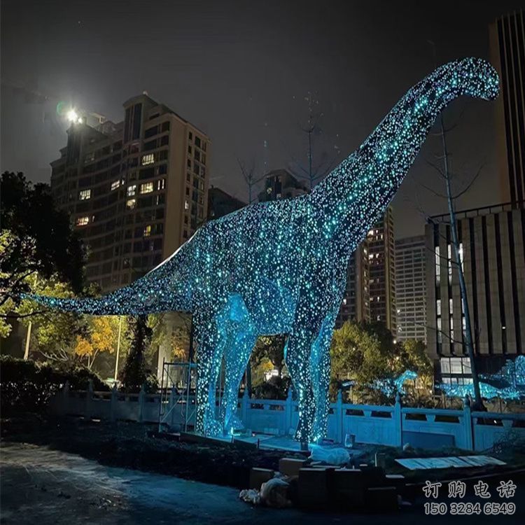鏤空恐龍雕塑供需，標識雕塑，燈光恐龍雕塑制造商