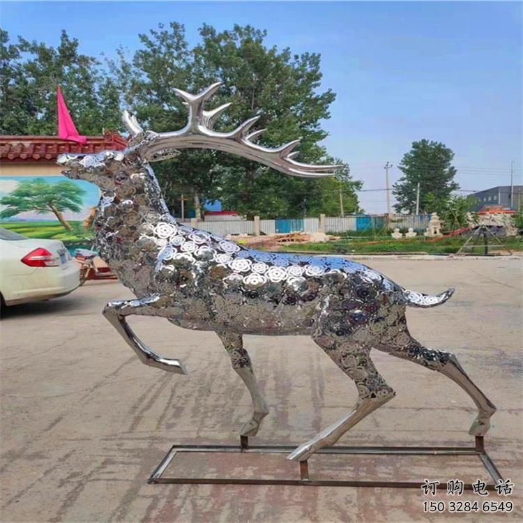 梅花鹿雕塑定做，城區(qū)小品，景觀鏤空梅花鹿雕塑定價(jià)