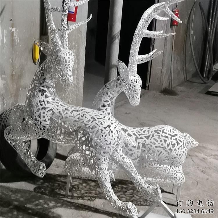 校園廣場梅花鹿雕塑訂做，城市雕塑，景觀鏤空梅花鹿雕塑工程