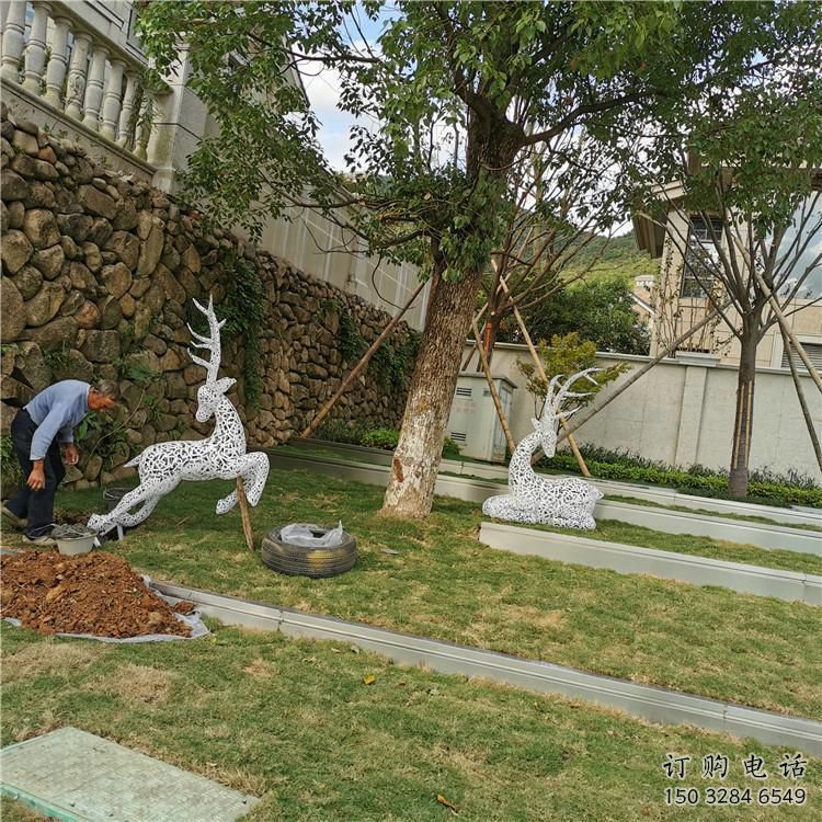 美陳小鹿雕塑供應，城區小品，鏤空小鹿雕塑制造商