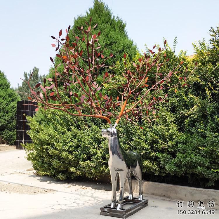 仿真梅花鹿雕塑制造商，室外軟裝，鏡面工藝雕塑制作承接