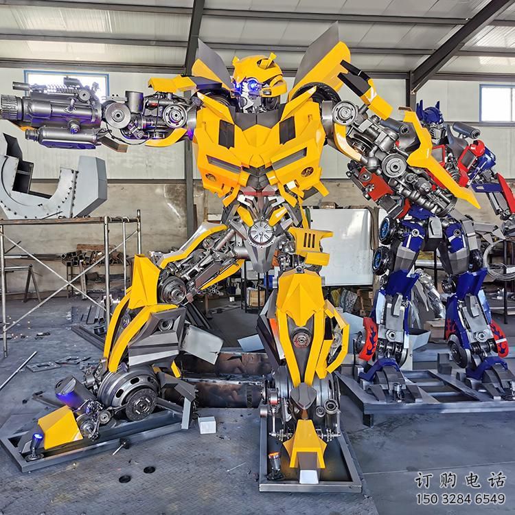 草地機器人雕塑