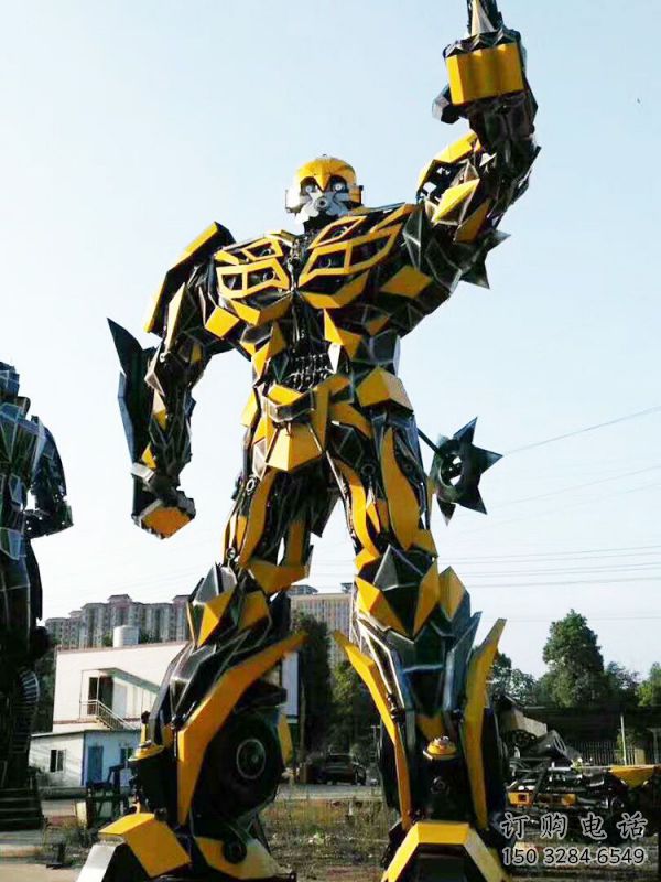 鐵藝機甲大黃蜂雕塑