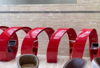 創意坐凳雕塑，膠卷藝術造型，膠卷坐凳雕塑制作