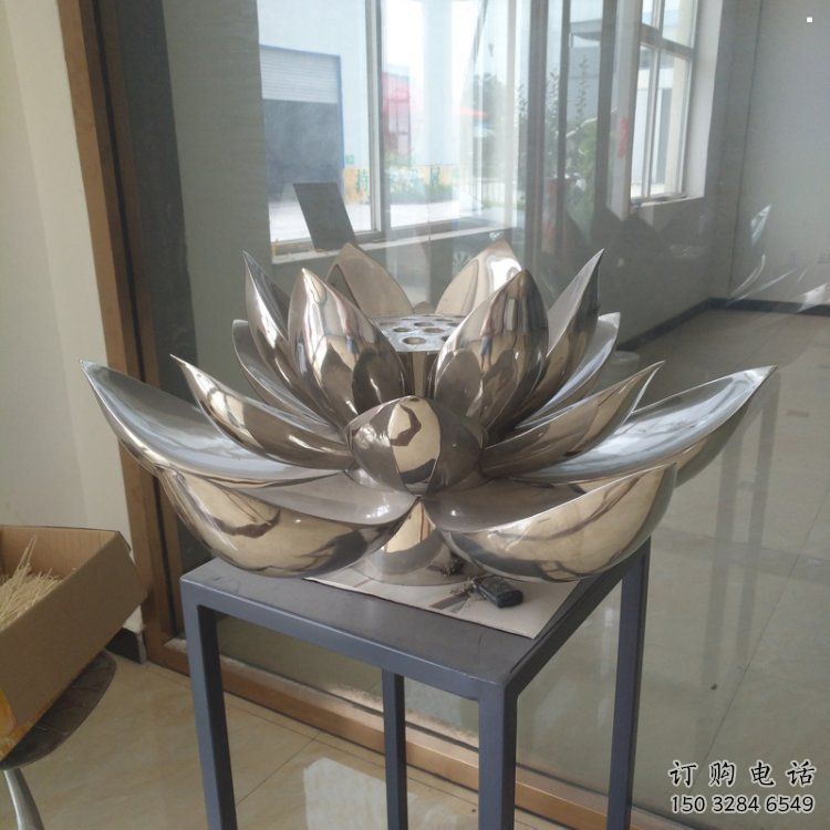 荷花雕塑展品，景觀概念，景觀鏡面荷花雕塑廠家優(yōu)選