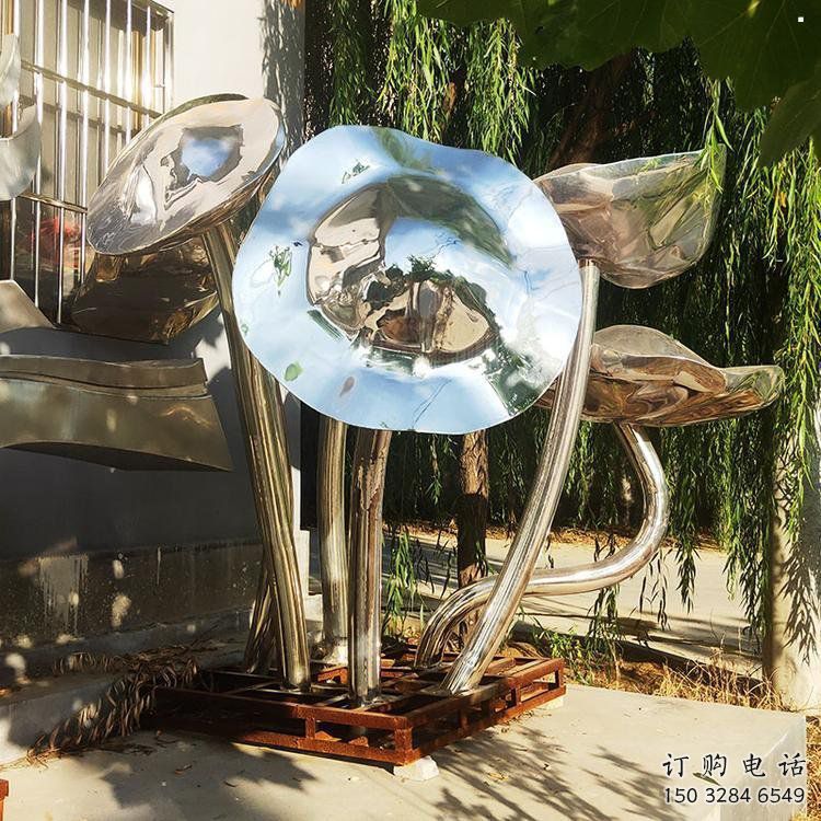 大門口荷葉雕塑