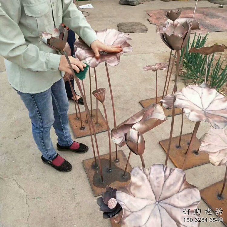 銅荷葉雕塑定制，小區(qū)雕塑，銅荷葉雕塑提供