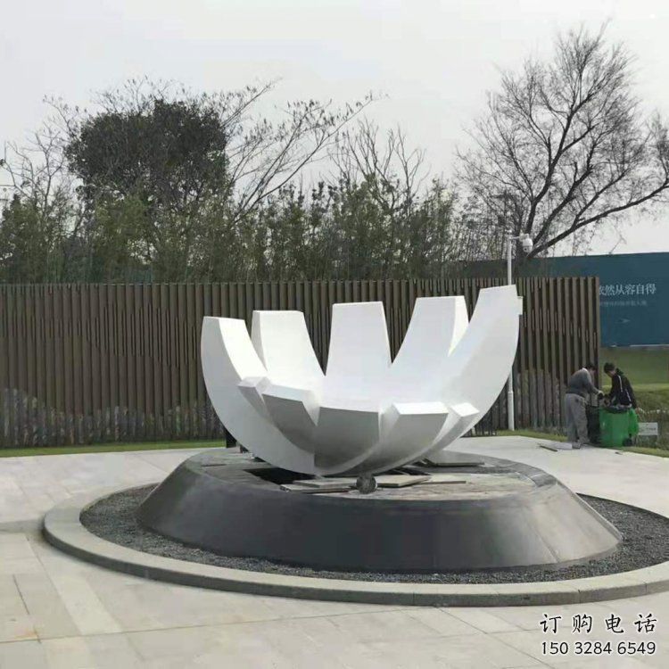 中式蓮花雕塑