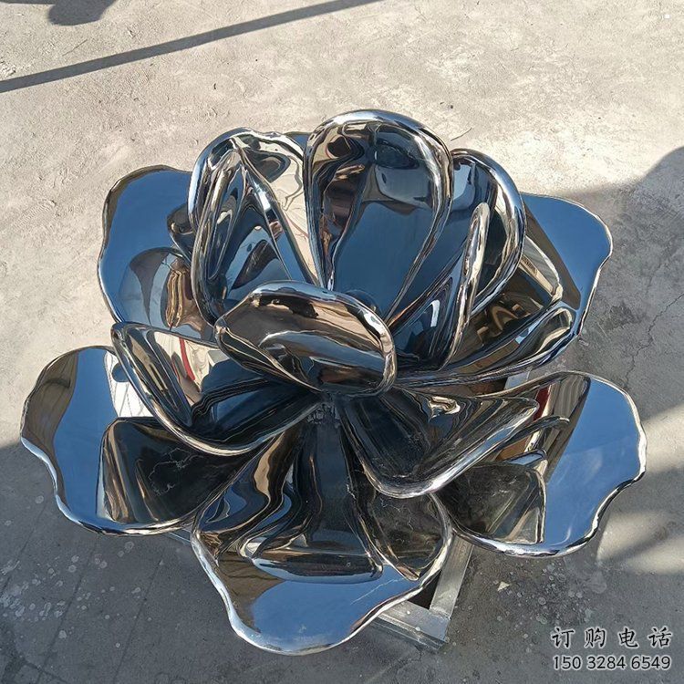 制造蓮花雕塑廠家，金屬組合，鏡面蓮花雕塑常用