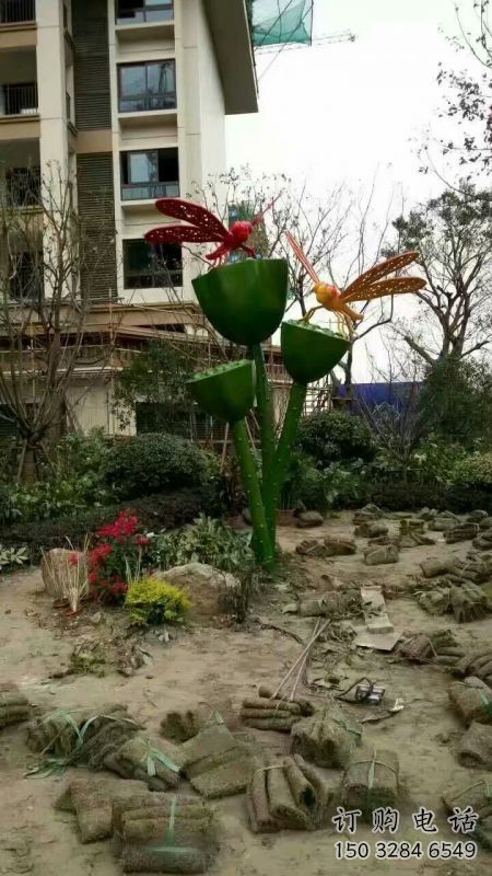 廣場(chǎng)蓮藕雕塑