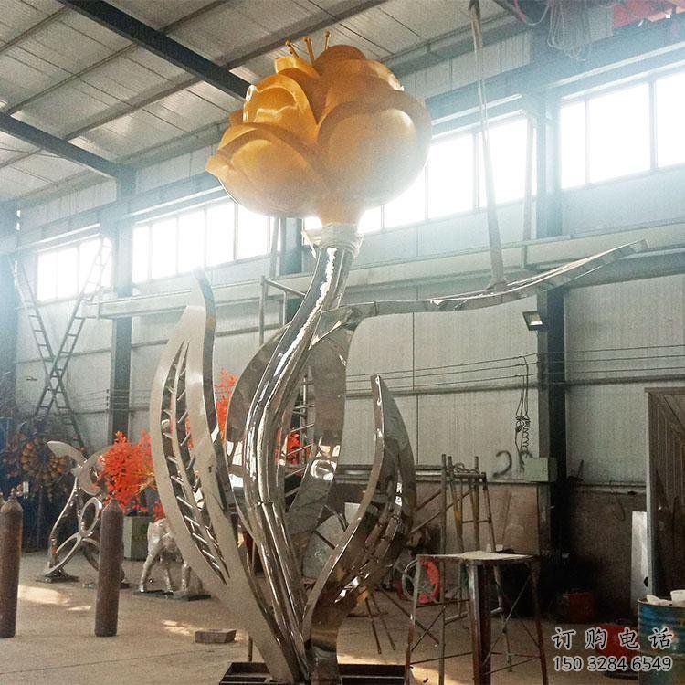 現(xiàn)代月季花雕塑